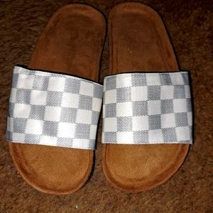 Checkered slides